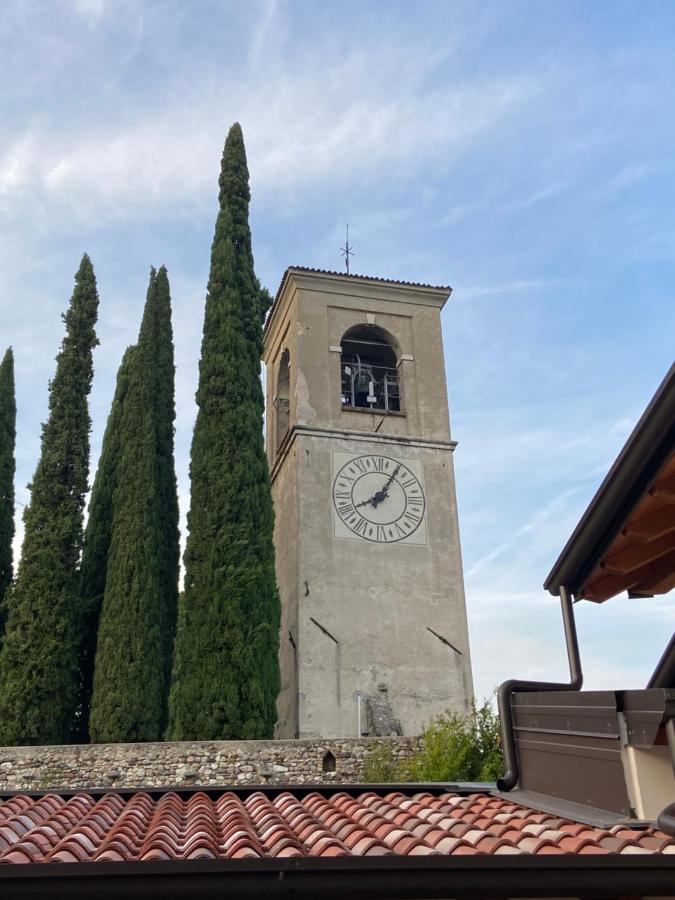 La Volpe Rossa Rooms And Apartments San Felice del Benaco Dış mekan fotoğraf