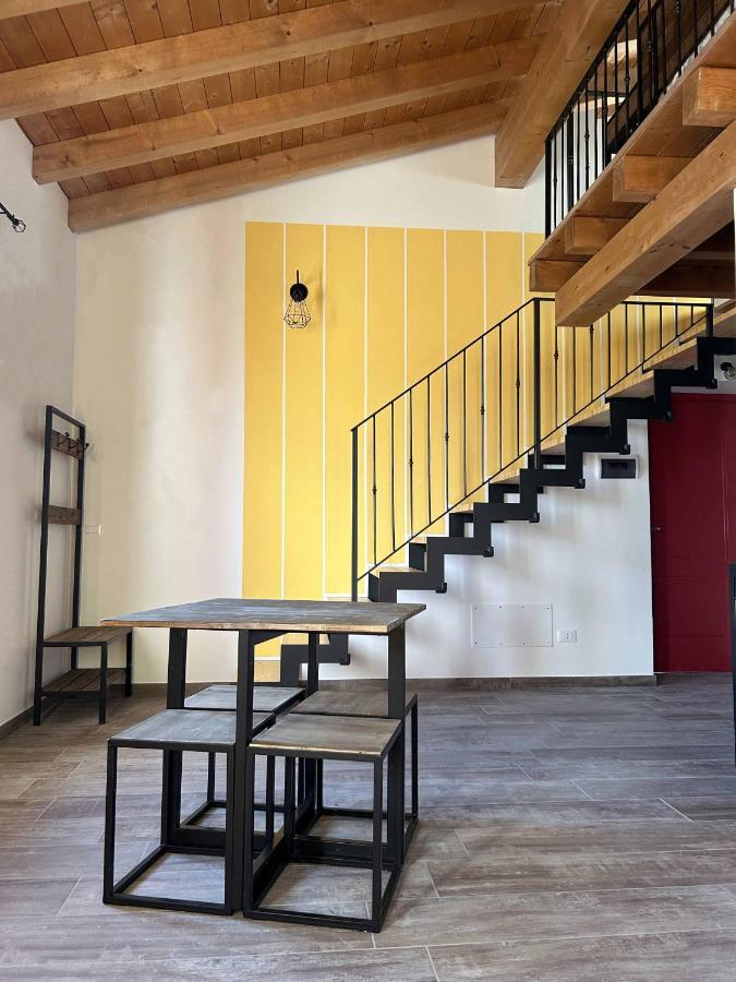 La Volpe Rossa Rooms And Apartments San Felice del Benaco Dış mekan fotoğraf
